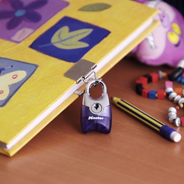 Set 2 ks visiacich zámkov 20mm Master Lock Fusion 4630EURTAST - modrý – Obrázok 2